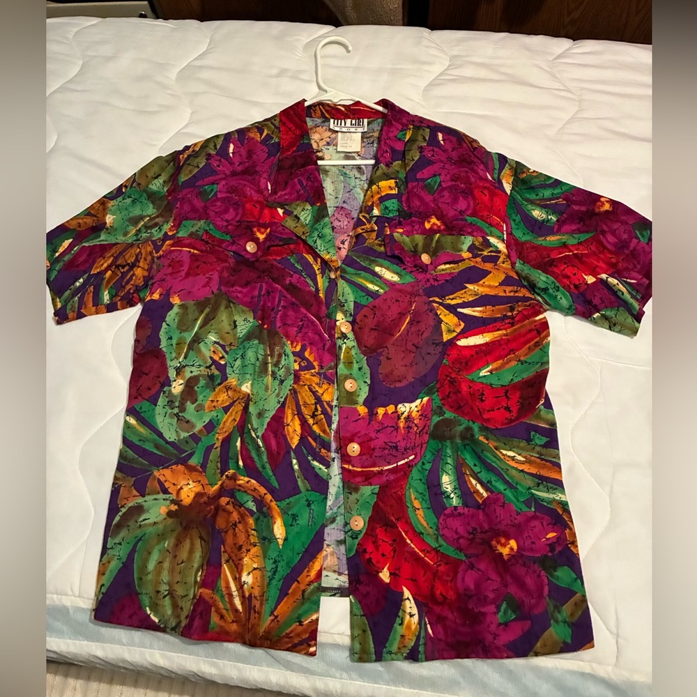 Vintage city girl sport button down